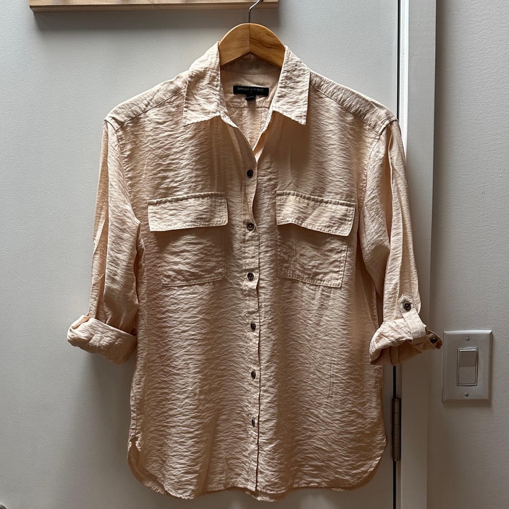 Banana Republic Light Tan Casual Button-Down Shirt